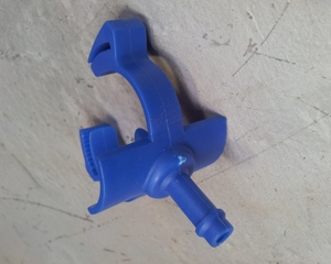 Nipple clamp cernous tube drinker